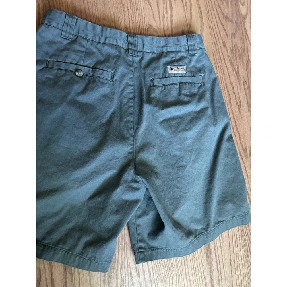 Vintage 90s Columbia Sportswear Mens Pleated Cotton Shorts Green Utility W33